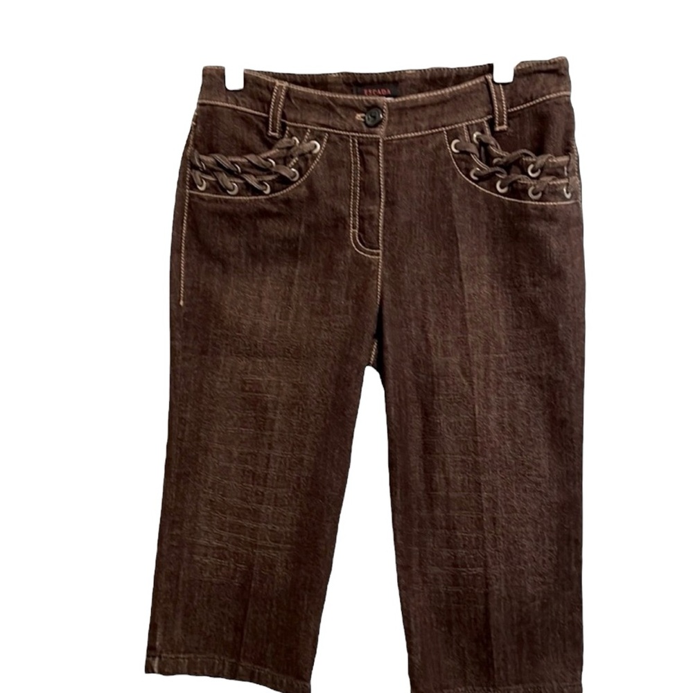 ESCADA brown textured shorts, size 6, VGUC
Reduced